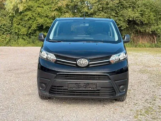 Gebraucht Toyota Proace 144 PS (105 kW) 2023 Schwarz Van / Kleinbus