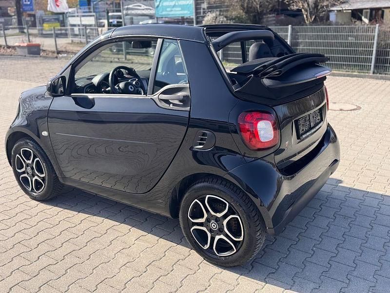 Gebraucht Smart ForTwo Cabrio 71 PS (52 kW) 2016 Schwarz Cabrio