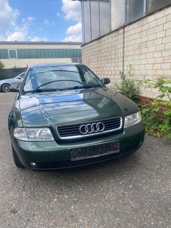 Grün Gebraucht 2000 Audi A4 Limousine | 1.590 € (Fairer Preis) - Bild 1/4