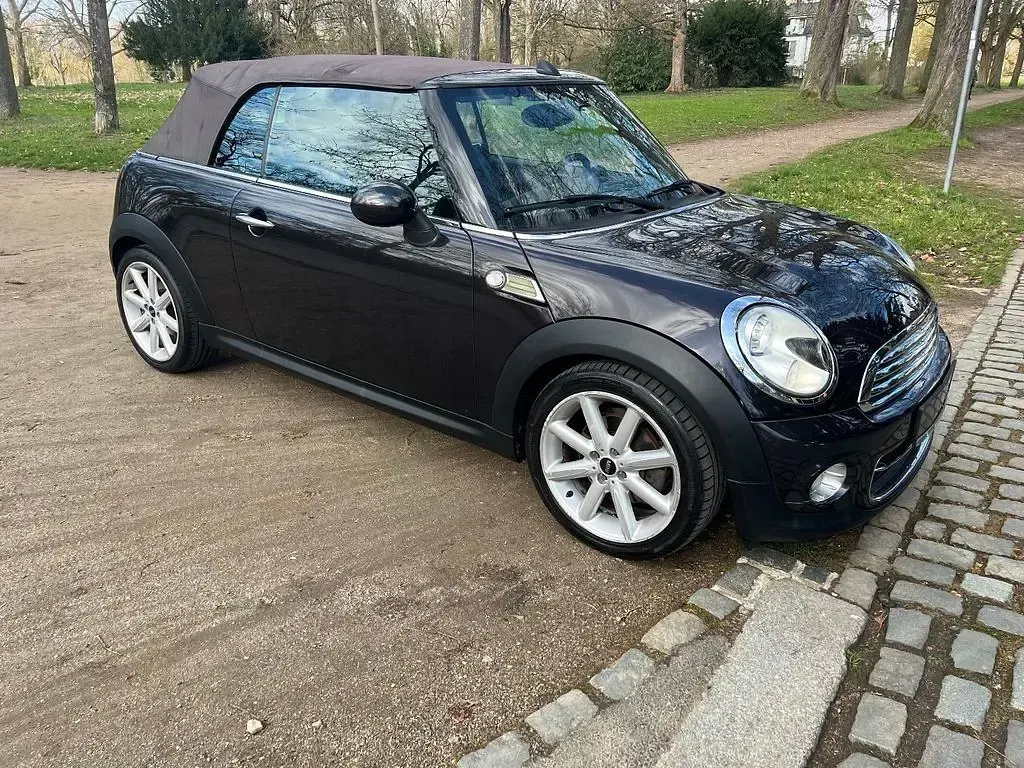 Gebraucht Mini Cooper Cabriolet 122 PS (89 kW) 2012 Iced chocolate metallic Cabrio