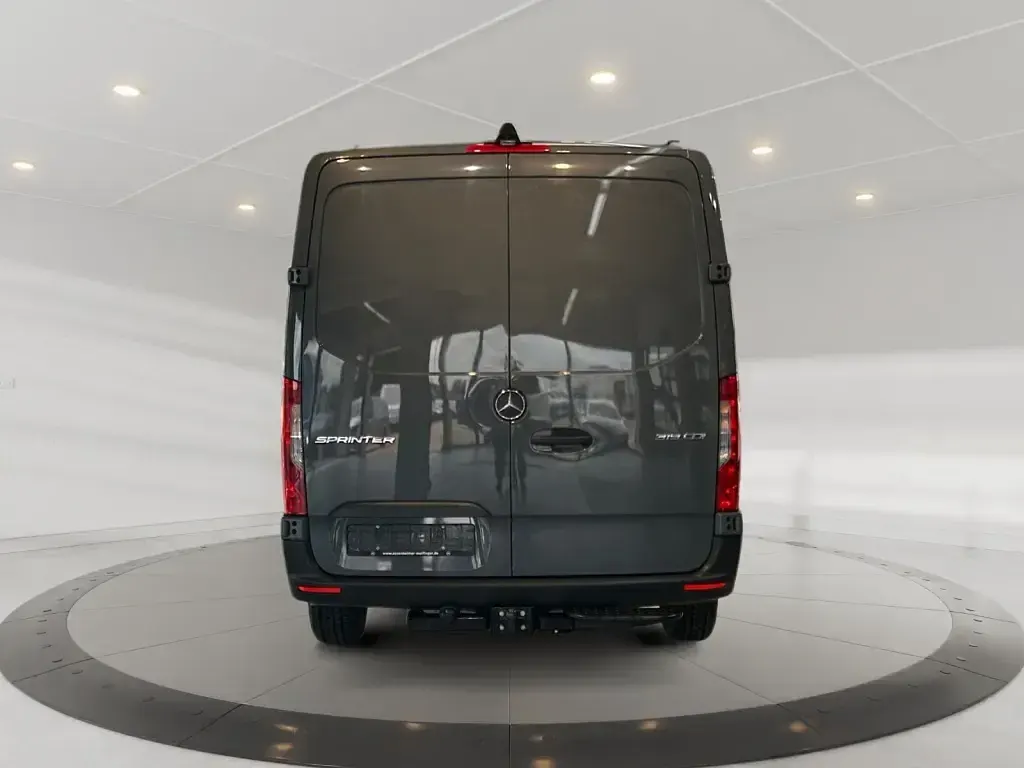Gebraucht Mercedes Sprinter 190 PS (139 kW) 2022 Graphitgrau Van