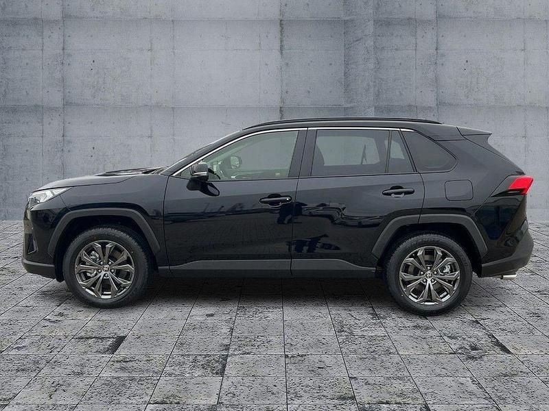 Neu Toyota RAV4 178 PS (130 kW) 2026 Attitude black mc. SUV