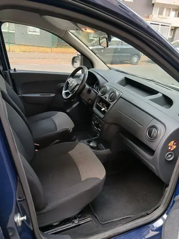 Gebraucht Dacia Dokker Ambiance 102 PS (75 kW) 2018 Blau Van / Kleinbus