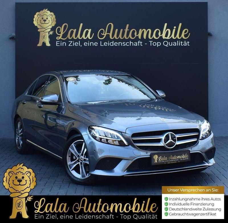 Selenitgrau metalliclack Gebraucht 2019 Mercedes 200 Limousine | 23.980 € (Guter Preis) - Bild 1/4