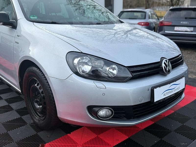 Gebraucht VW Golf VII 105 PS (77 kW) 2013 Silber Kombi