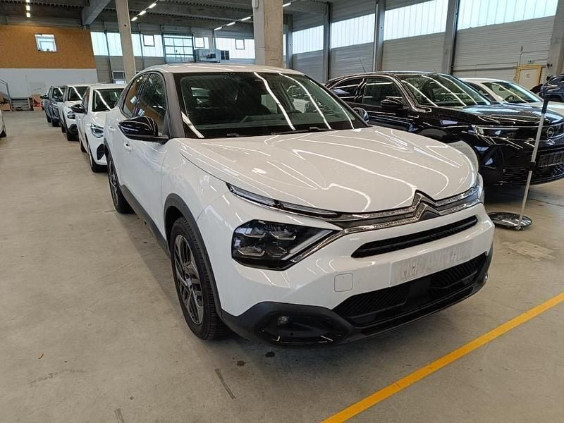 Weiß Gebraucht 2023 Citroën C4 Feel Limousine | 15.850 € (Superpreis) - Bild 1/4