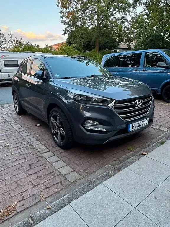 Gebraucht Hyundai Tucson Premium 185 PS (136 kW) 2016 Grau SUV