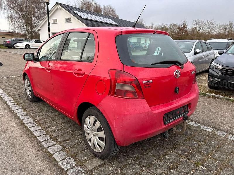 Gebraucht Toyota Yaris Sol 90 PS (66 kW) 2008 Rot Kleinwagen