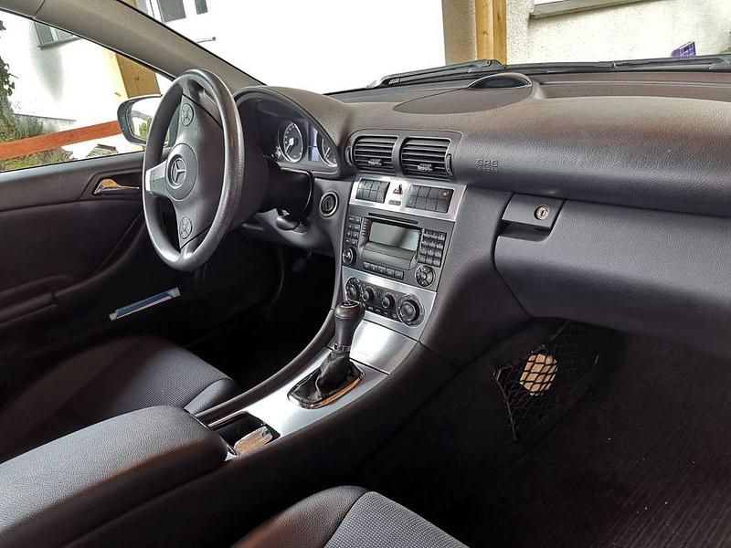 Gebraucht Mercedes CLC180 143 PS (105 kW) 2008 Grau Kleinwagen