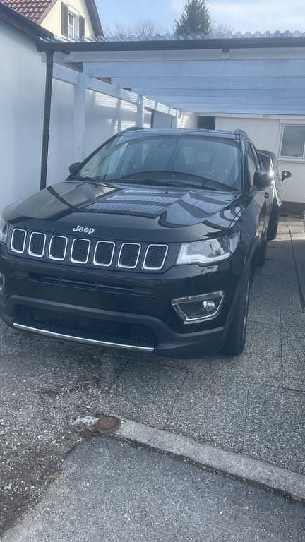 Gebraucht Jeep Compass Limited 170 PS (125 kW) 2018 Schwarz SUV