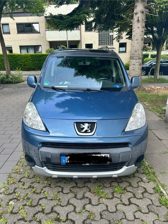 Blau Gebraucht 2010 Peugeot Partner Tepee Family Van / Kleinbus | 3.250 € (Fairer Preis) - Bild 1/4