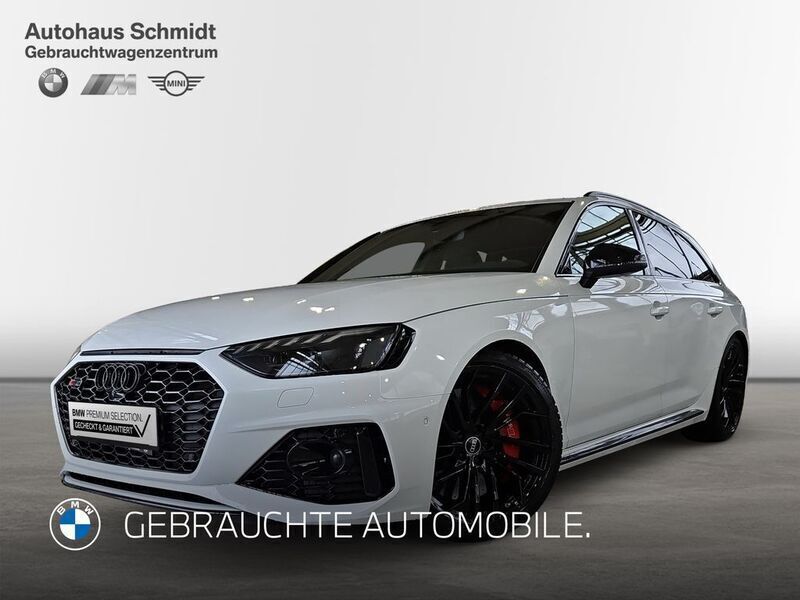 Ibisweiss (metallic) Gebraucht 2022 Audi RS4 Sport Kombi | 58.990 € - Bild 1/4