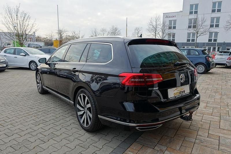 Gebraucht VW Passat Highline 239 PS (175 kW) 2015 Schwarz Kombi