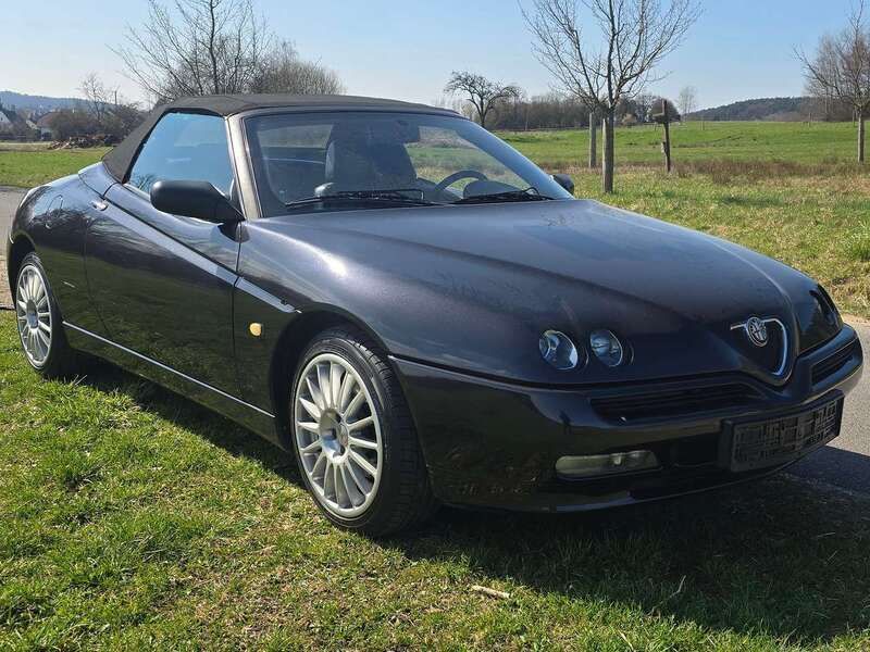 Schwarz Gebraucht 2000 Alfa Romeo Spider Cabrio | 4.850 € - Bild 1/4