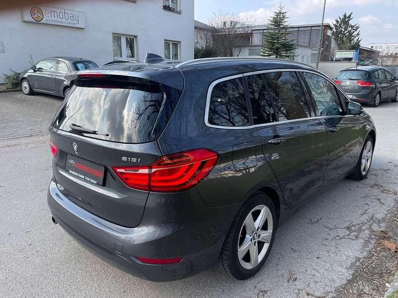 Gebraucht BMW 218 Sport Line 136 PS (100 kW) 2017 Mineralgrau Van / Kleinbus