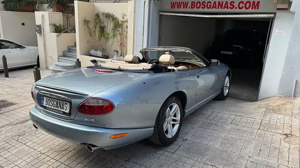 Gebraucht Jaguar XKR 298 PS (219 kW) 2004 Blau Cabrio
