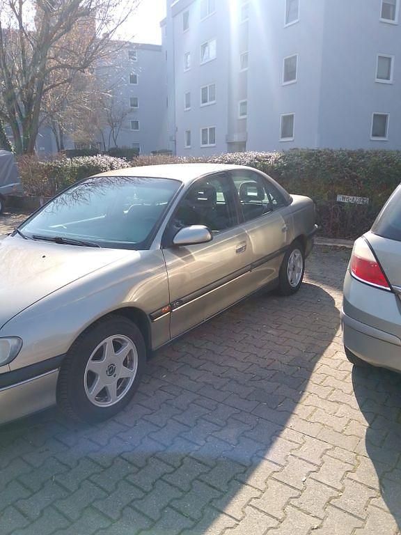 Gebraucht Opel Omega 136 PS (100 kW) 1996 Grau Limousine