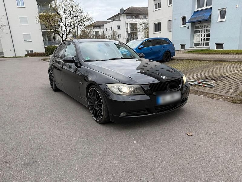 Gebraucht BMW 318 143 PS (105 kW) 2007 Schwarz Limousine