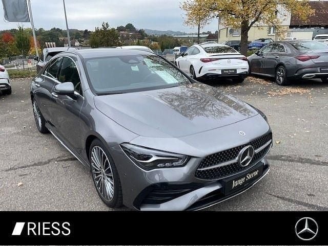 Grau Gebraucht 2024 Mercedes CLA250 AMG Limousine | 39.400 € (Fairer Preis) - Bild 1/4