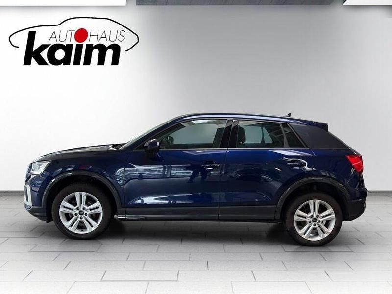 Gebraucht Audi Q2 Advanced Plus 150 PS (110 kW) 2024 Navarrablau metallic (metallic) SUV