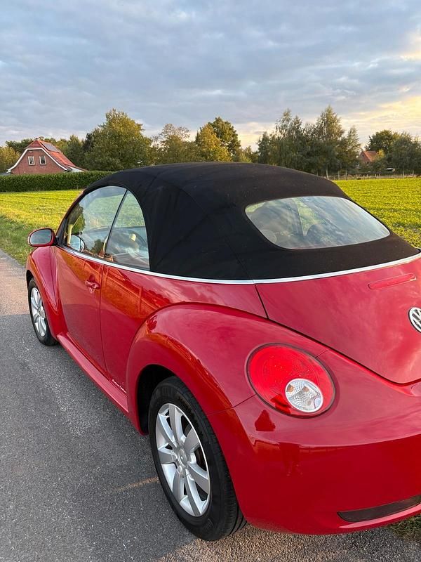 Gebraucht VW Beetle Cabriolet 105 PS (77 kW) 2007 Rot Cabrio