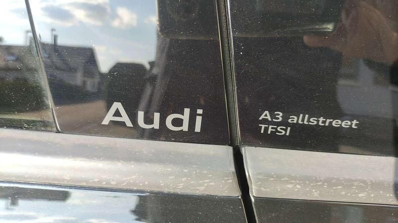 Gebraucht Audi A3 150 PS (110 kW) 2024 Mythosschwarz metallic Kleinwagen