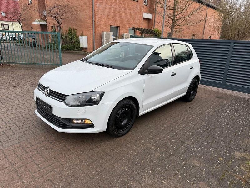 Gebraucht VW Polo Trendline 75 PS (55 kW) 2015 Weiß Kleinwagen
