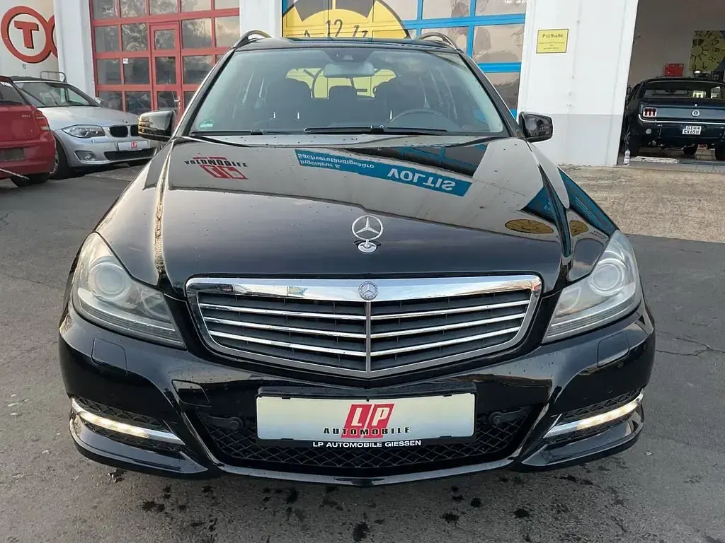Gebraucht Mercedes C220 180 PS (132 kW) 2013 Schwarz Kombi