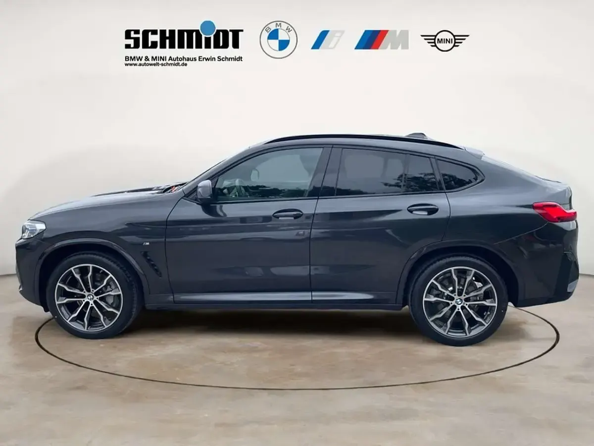 Gebraucht BMW X4 M Sport 286 PS (210 kW) 2025 Carbon schwarz SUV