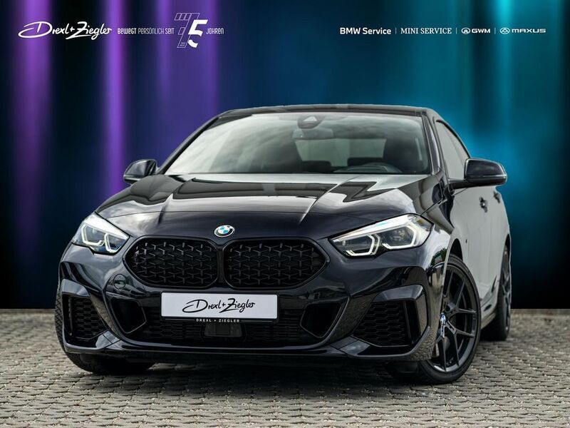 Saphirschwarzmetallic Gebraucht 2024 BMW M235 M Performance Coupé | 43.980 € (Fairer Preis) - Bild 1/4