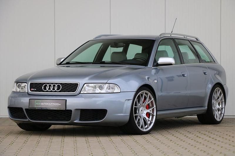 Silber Gebraucht 2001 Audi RS4 Sport Limousine | 79.944 € - Bild 1/4