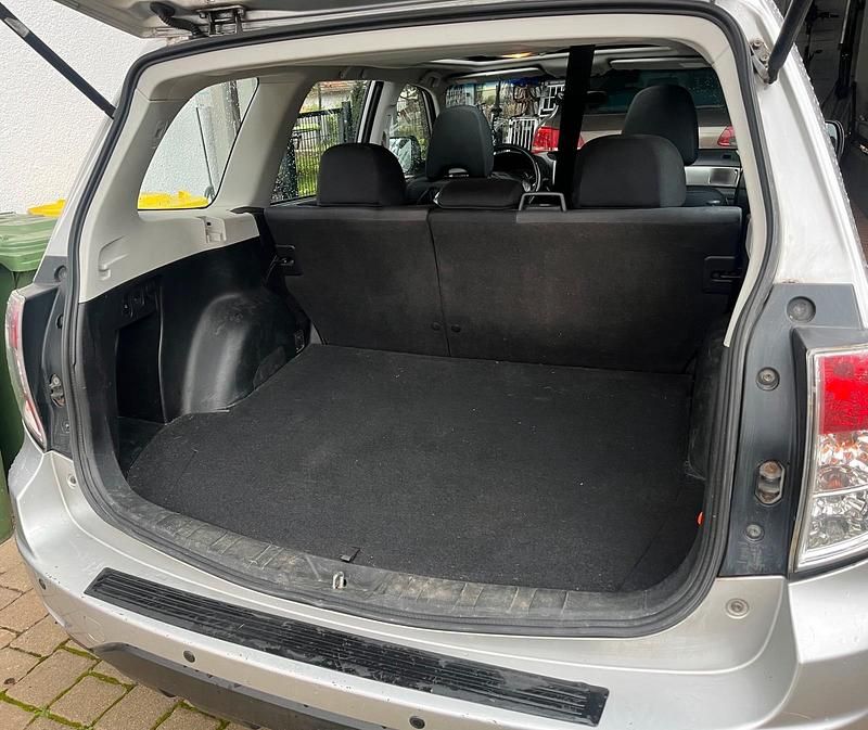Gebraucht Subaru Forester 140 PS (102 kW) 2011 Silber SUV