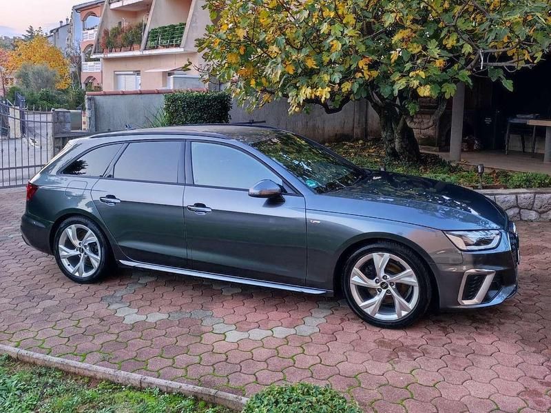 Gebraucht Audi A4 S-Line 163 PS (119 kW) 2023 Kombi