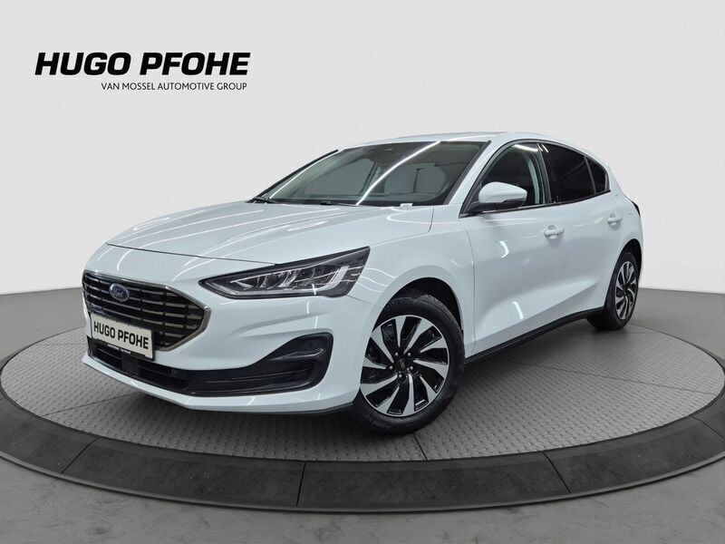 Frost weiss uni Gebraucht 2022 Ford Focus Titanium Limousine | 17.750 € (Fairer Preis) - Bild 1/4