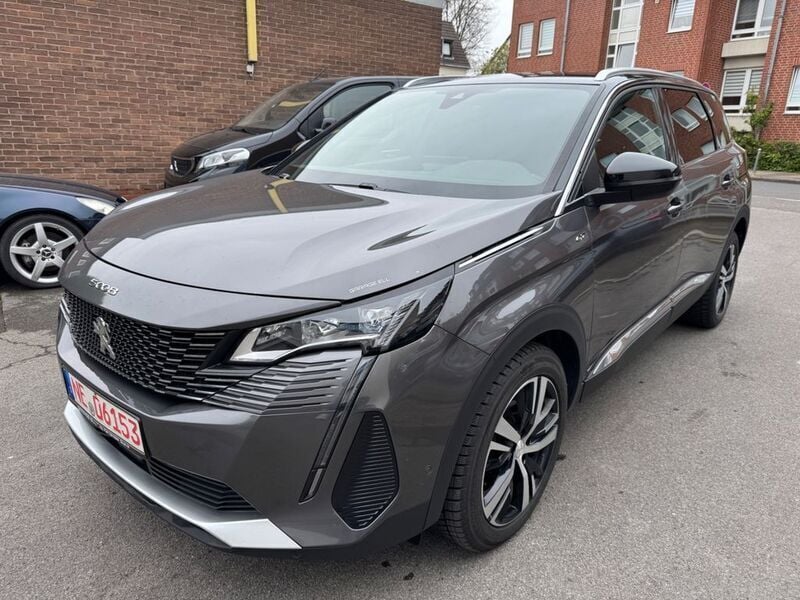 Grau Gebraucht 2021 Peugeot 5008 GT-line Van / Kleinbus | 16.490 € (Fairer Preis) - Bild 1/4