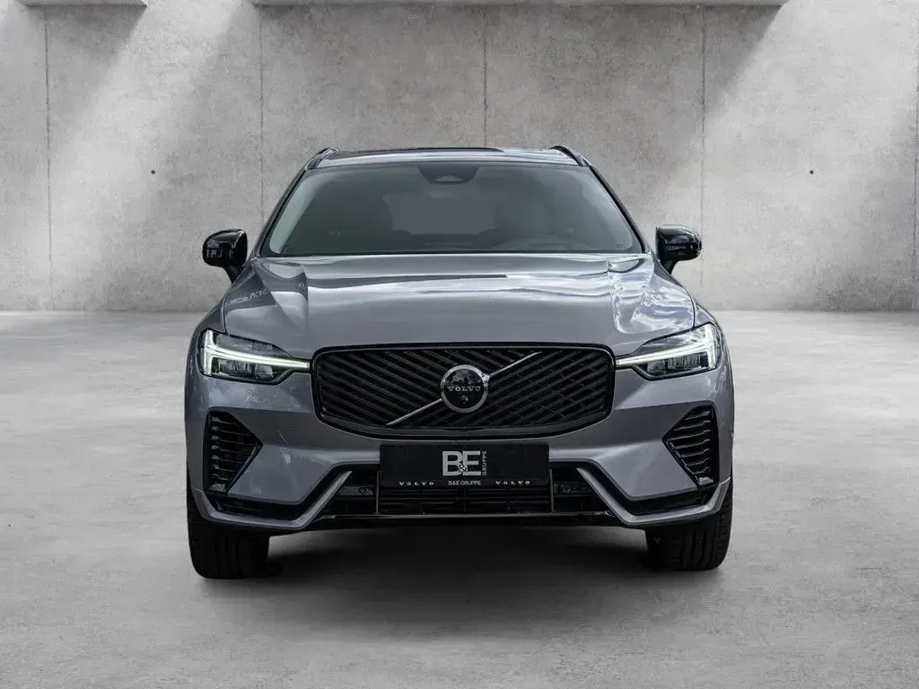 Gebraucht Volvo XC60 Plus 253 PS (186 kW) 2025 Silber SUV