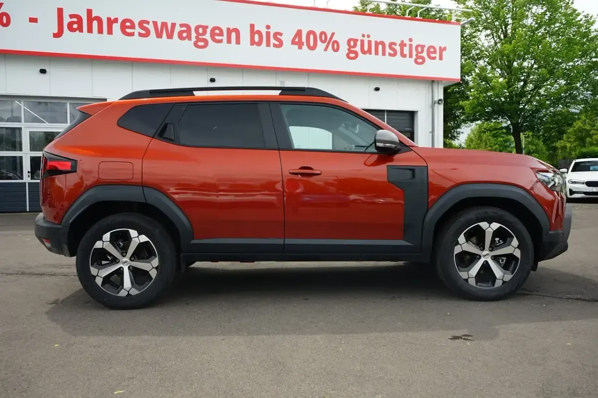 Gebraucht Dacia Duster Journey 155 PS (114 kW) 2021 Orange SUV