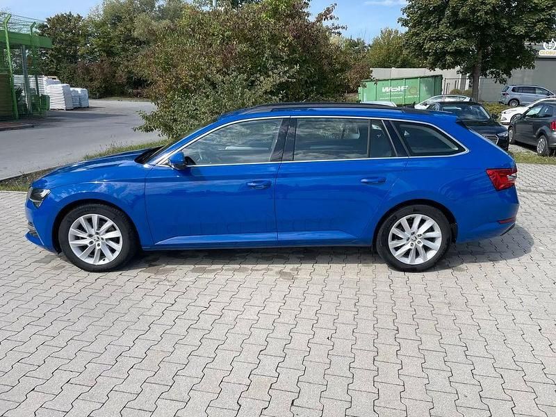 Blau Gebraucht 2020 Skoda Superb Ambition Kombi | 22.500 € (Fairer Preis) - Bild 1/4