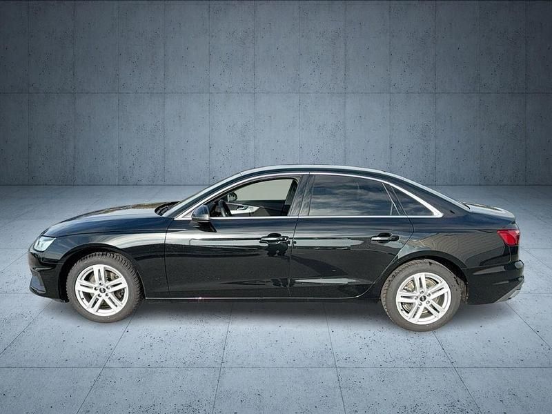 Gebraucht Audi A4 Ambiente 136 PS (100 kW) 2024 Mythosschwarz metallic Limousine