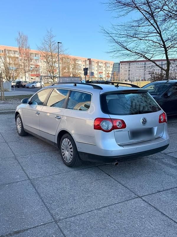 Gebraucht VW Passat 102 PS (75 kW) 2006 Grau Limousine