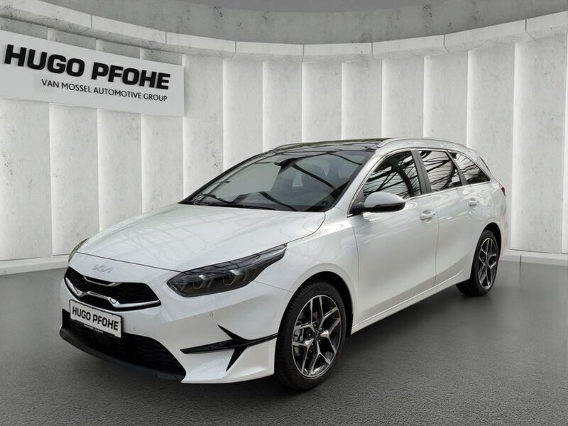 Weiß Neu 2025 Kia Ceed Platinum Kombi | 34.971 € (Teuer) - Bild 1/4