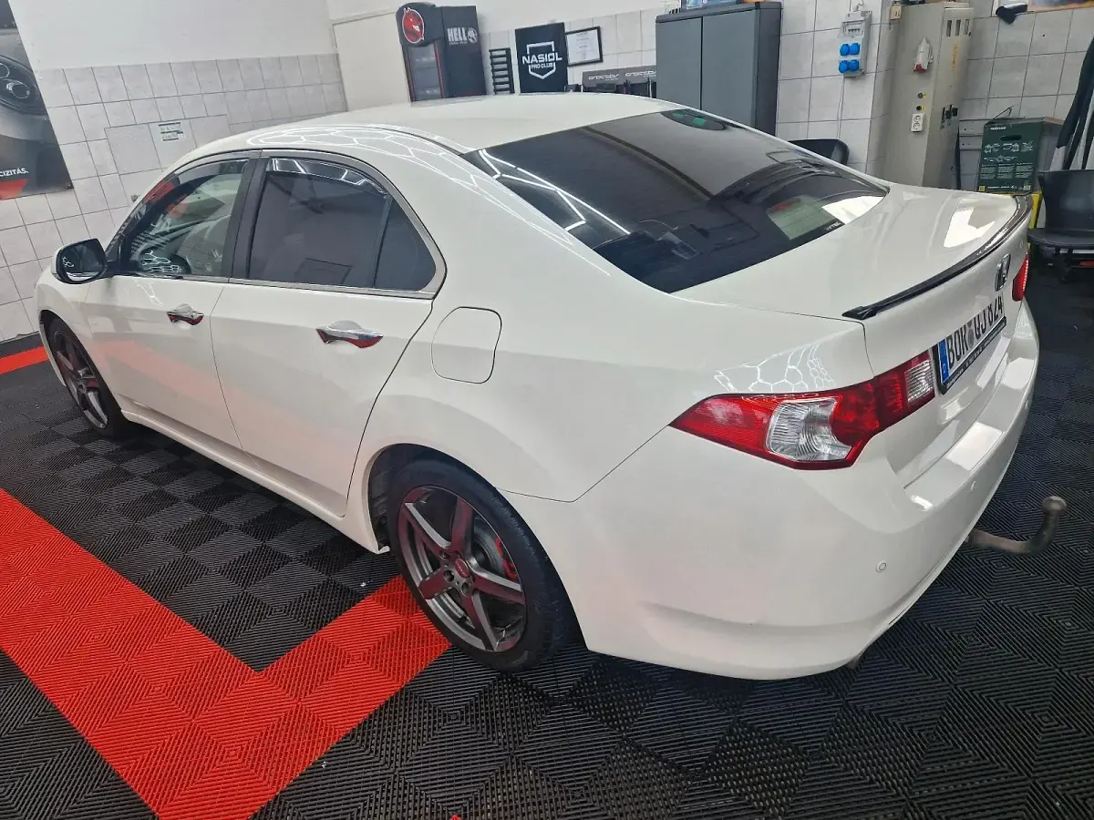 Gebraucht Honda Accord 201 PS (147 kW) 2010 Weiß Limousine