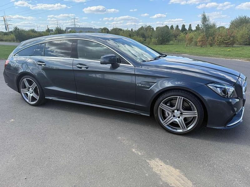 Grau Gebraucht 2015 Mercedes CLS63 AMG Shooting Brake AMG Kombi | 59.900 € - Bild 1/4