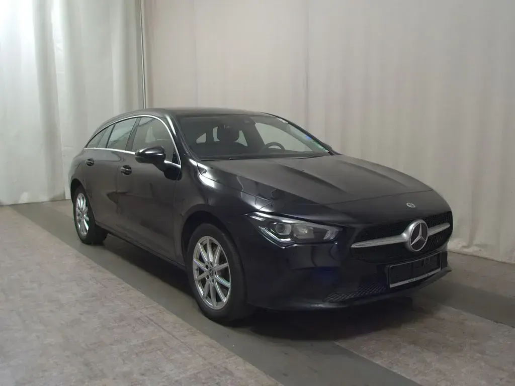 Gebraucht Mercedes CLA250e 218 PS (160 kW) 2022 Schwarz Coupé