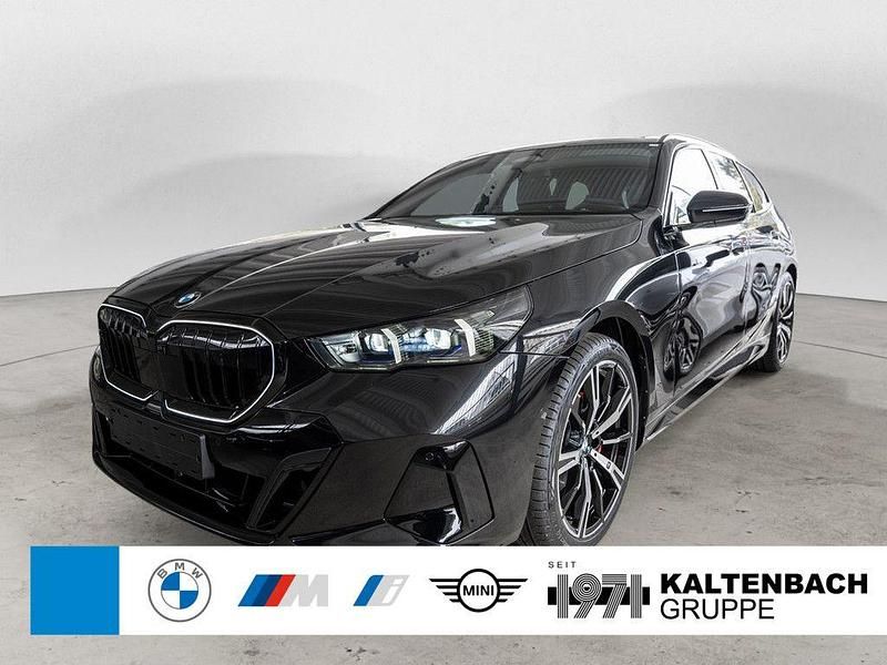 Schwarz Neu 2025 BMW 520 M Sport Kombi | 69.990 € - Bild 1/3