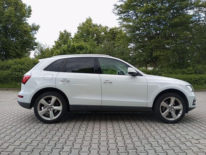 Weiß Gebraucht 2015 Audi Q5 SUV | 14.650 € (Fairer Preis) - Bild 1/4