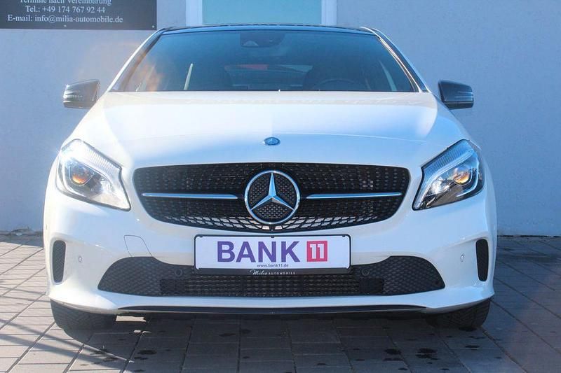 Gebraucht Mercedes A200 156 PS (114 kW) 2017 Weiß Limousine