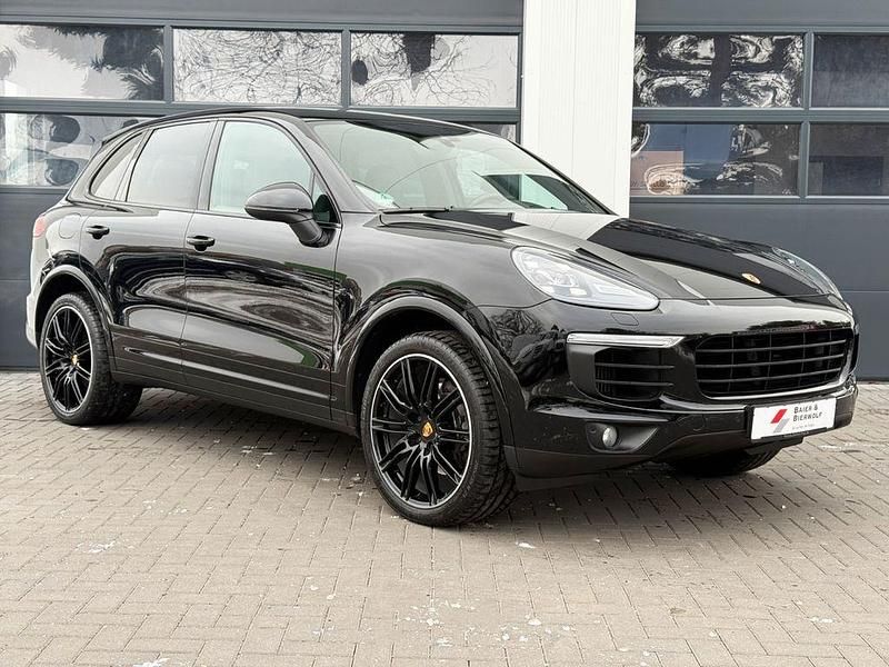 Second-hand Porsche Cayenne Platinum Edition 262 CP (192 kW) 2017 Negru SUV