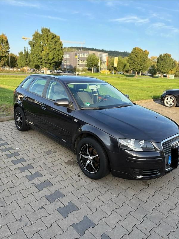 Braun Gebraucht 2008 Audi A3 Sportback Design Kombi | 4.600 € (Guter Preis) - Bild 1/4
