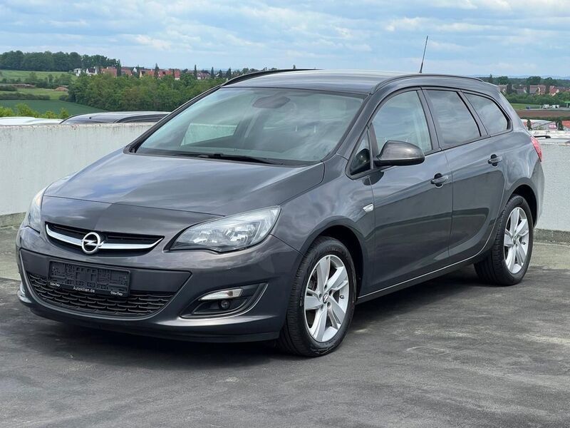 Grau Gebraucht 2015 Opel Astra Sport Kombi | 7.990 € (Fairer Preis) - Bild 1/4